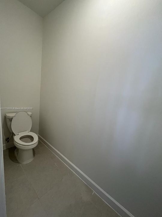 Recently Rented: $2,590 (3 beds, 2 baths, 1612 Square Feet)