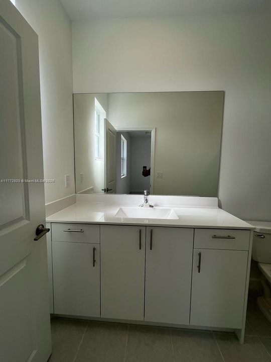 Recently Rented: $2,590 (3 beds, 2 baths, 1612 Square Feet)