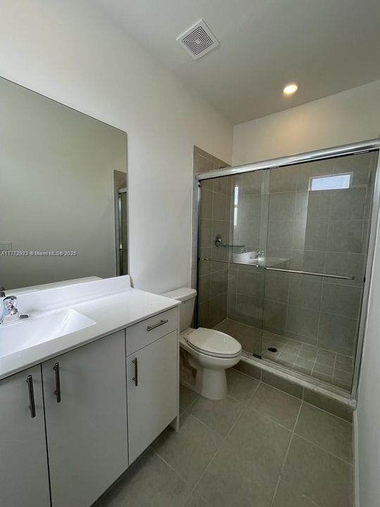 Recently Rented: $2,590 (3 beds, 2 baths, 1612 Square Feet)