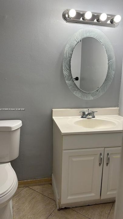 Недавно продано: $190,000 (2 спален, 2 ванн, 950 Квадратных фут)