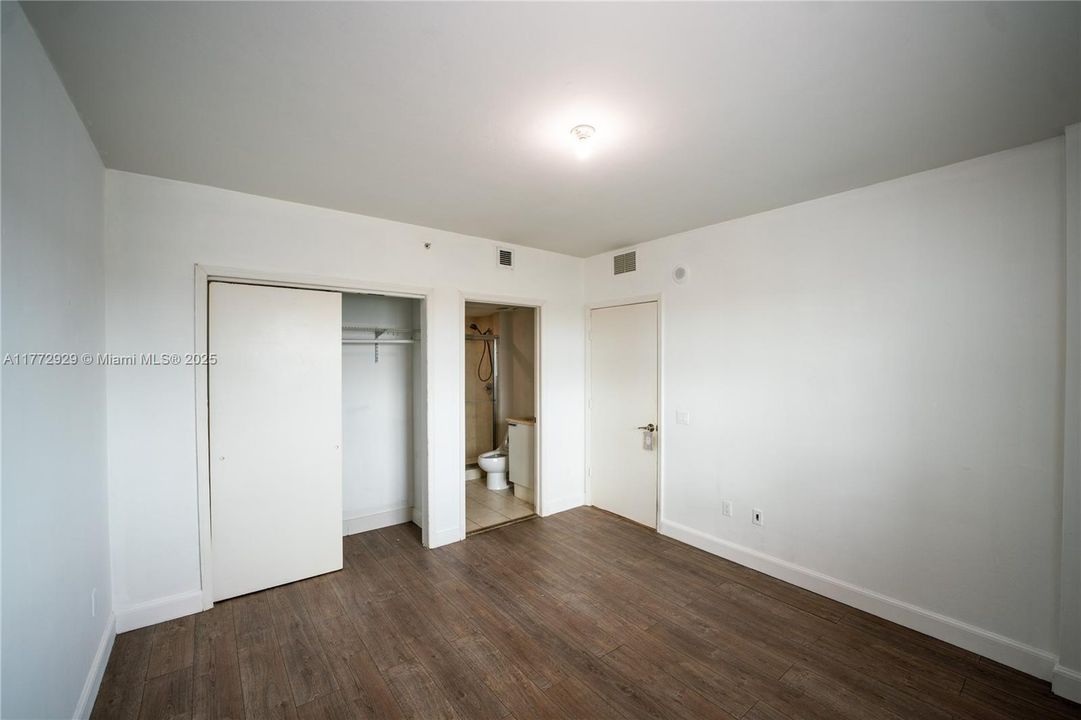 Недавно арендовано: $3,650 (3 спален, 3 ванн, 1801 Квадратных фут)