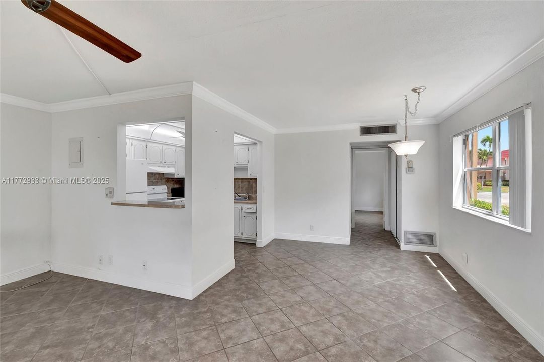 Vendido Recientemente: $54,000 (1 camas, 1 baños, 720 Pies cuadrados)