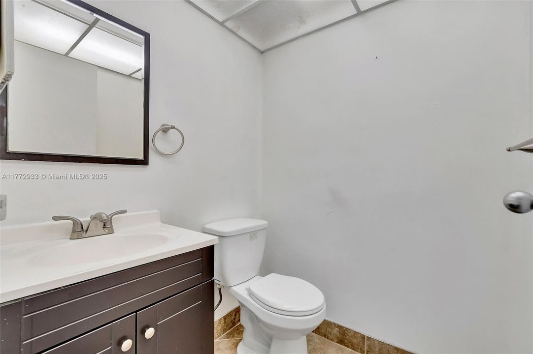 Vendido Recientemente: $54,000 (1 camas, 1 baños, 720 Pies cuadrados)