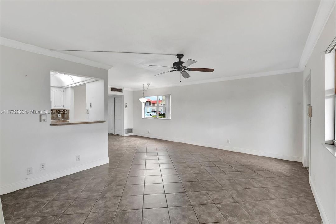 Vendido Recientemente: $54,000 (1 camas, 1 baños, 720 Pies cuadrados)