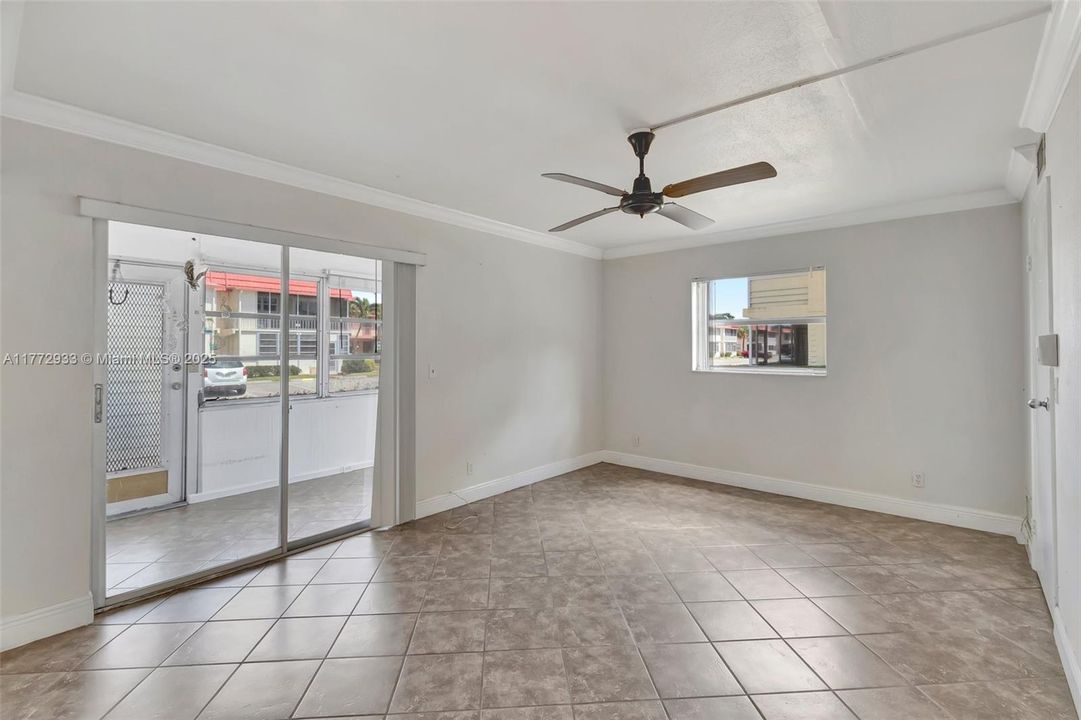 Vendido Recientemente: $54,000 (1 camas, 1 baños, 720 Pies cuadrados)