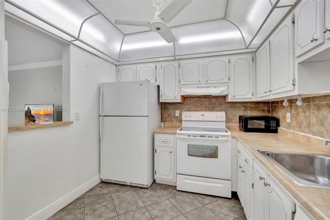 Vendido Recientemente: $54,000 (1 camas, 1 baños, 720 Pies cuadrados)