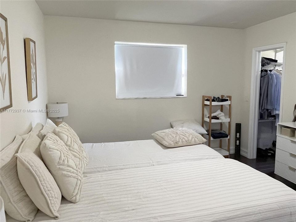 Recently Rented: $3,750 (3 beds, 2 baths, 1726 Square Feet)