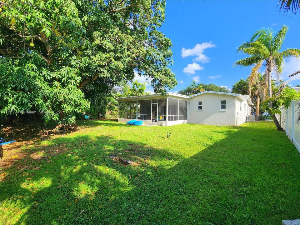 Recently Rented: $3,750 (3 beds, 2 baths, 1726 Square Feet)