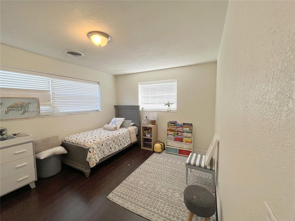 Recently Rented: $3,750 (3 beds, 2 baths, 1726 Square Feet)