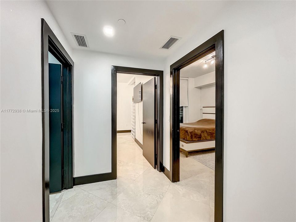 Recently Sold: $877,000 (3 beds, 2 baths, 2503 Square Feet)