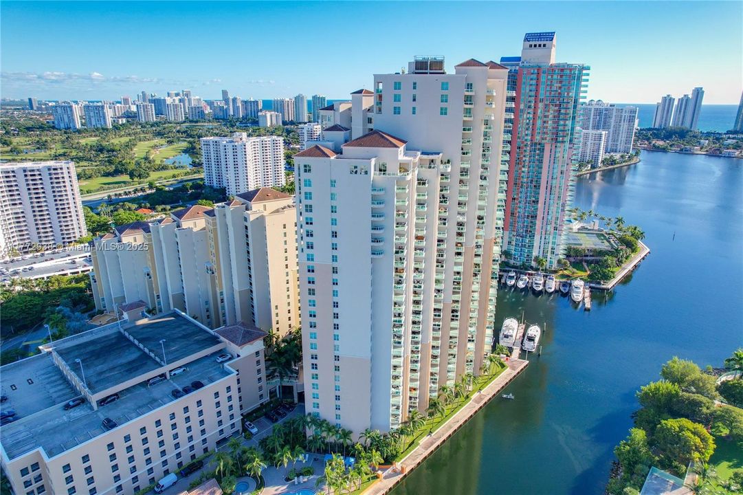 Recently Sold: $877,000 (3 beds, 2 baths, 2503 Square Feet)