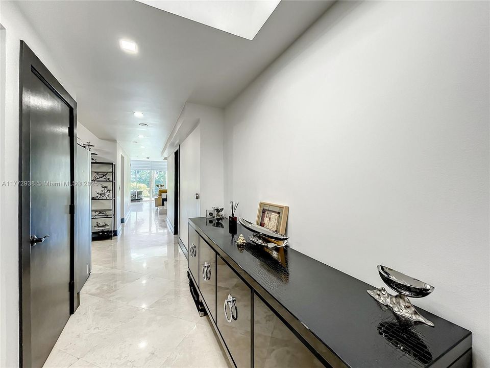 Recently Sold: $877,000 (3 beds, 2 baths, 2503 Square Feet)