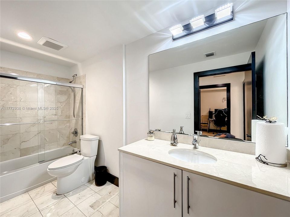 Recently Sold: $877,000 (3 beds, 2 baths, 2503 Square Feet)