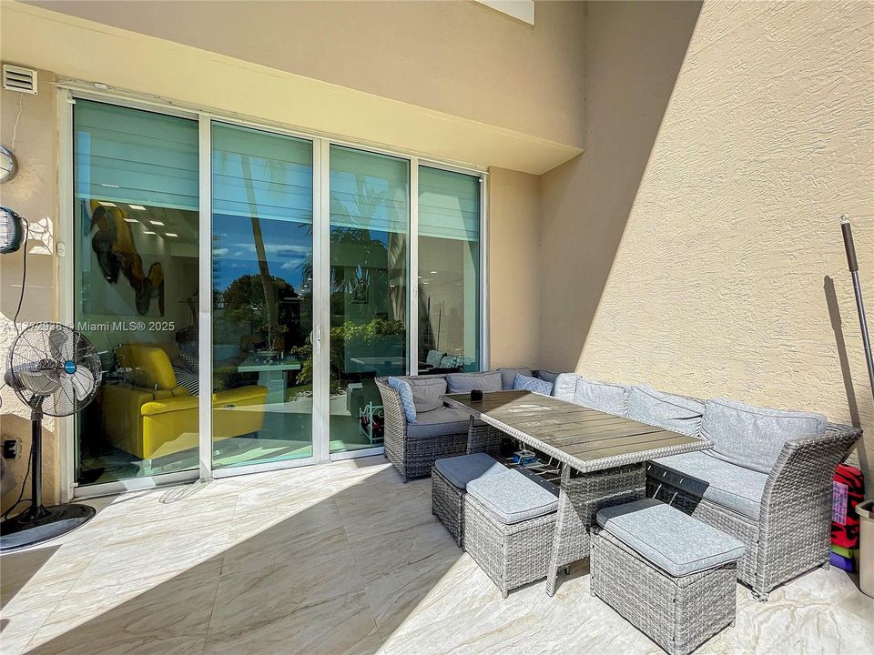 Recently Sold: $877,000 (3 beds, 2 baths, 2503 Square Feet)