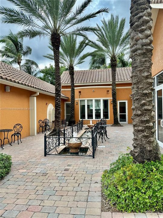 Recently Sold: $877,000 (3 beds, 2 baths, 2503 Square Feet)