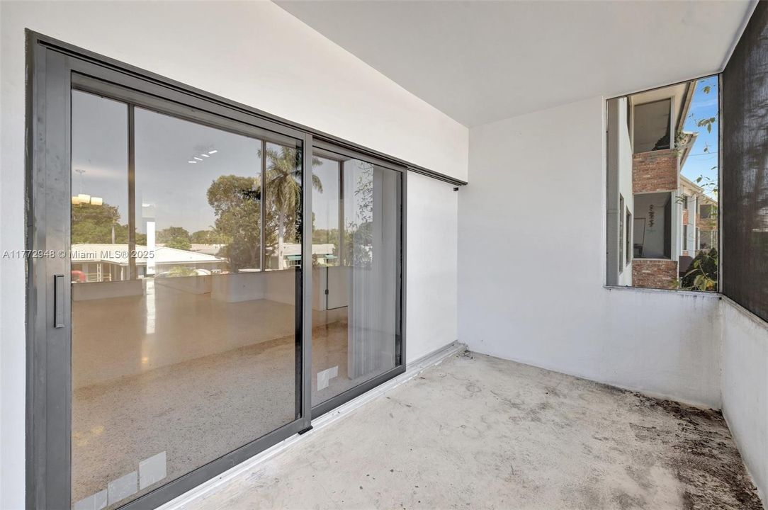 Recientemente alquilado: $2,400 (2 camas, 2 baños, 1500 Pies cuadrados)