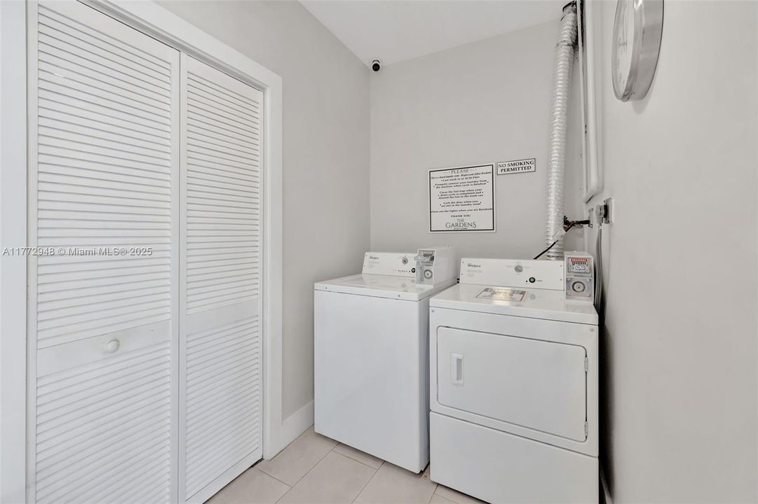 Recientemente alquilado: $2,400 (2 camas, 2 baños, 1500 Pies cuadrados)