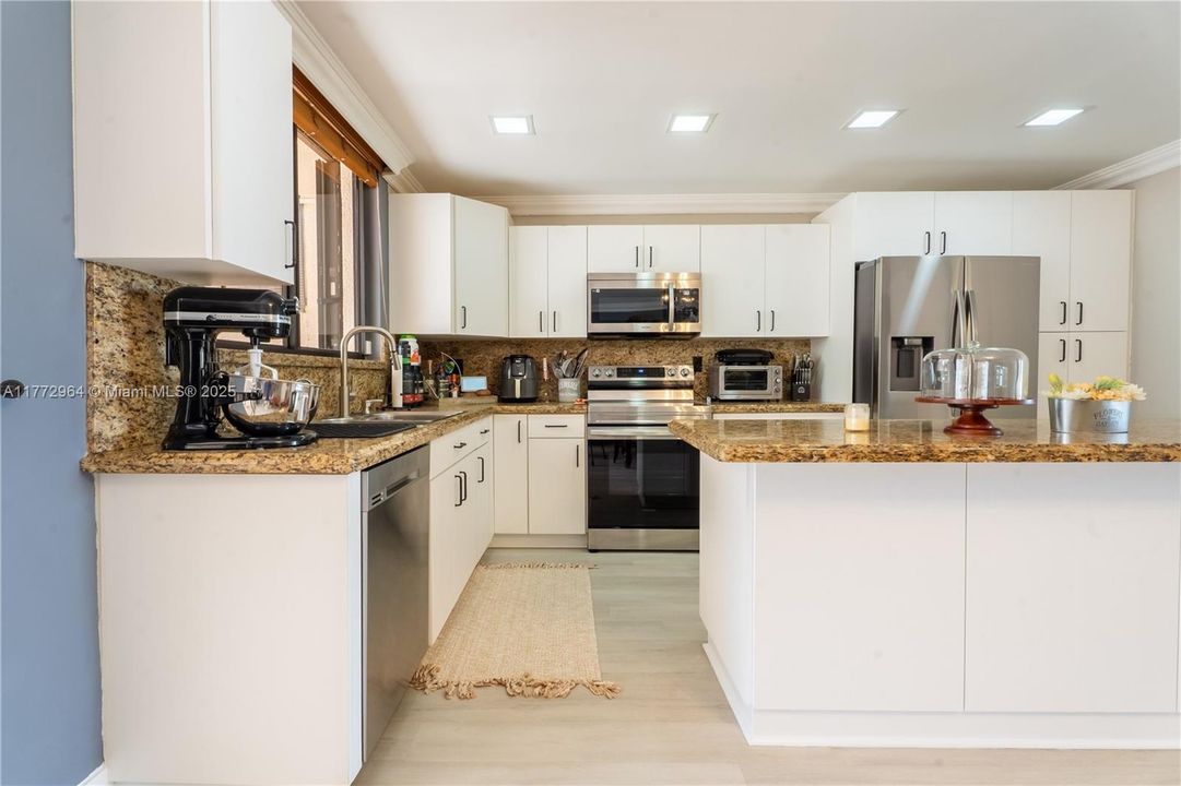 Recently Sold: $539,000 (3 beds, 2 baths, 1754 Square Feet)