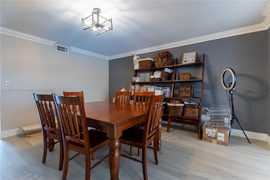 Recently Sold: $539,000 (3 beds, 2 baths, 1754 Square Feet)