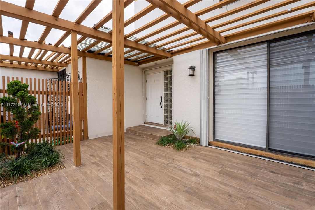 Recently Sold: $539,000 (3 beds, 2 baths, 1754 Square Feet)