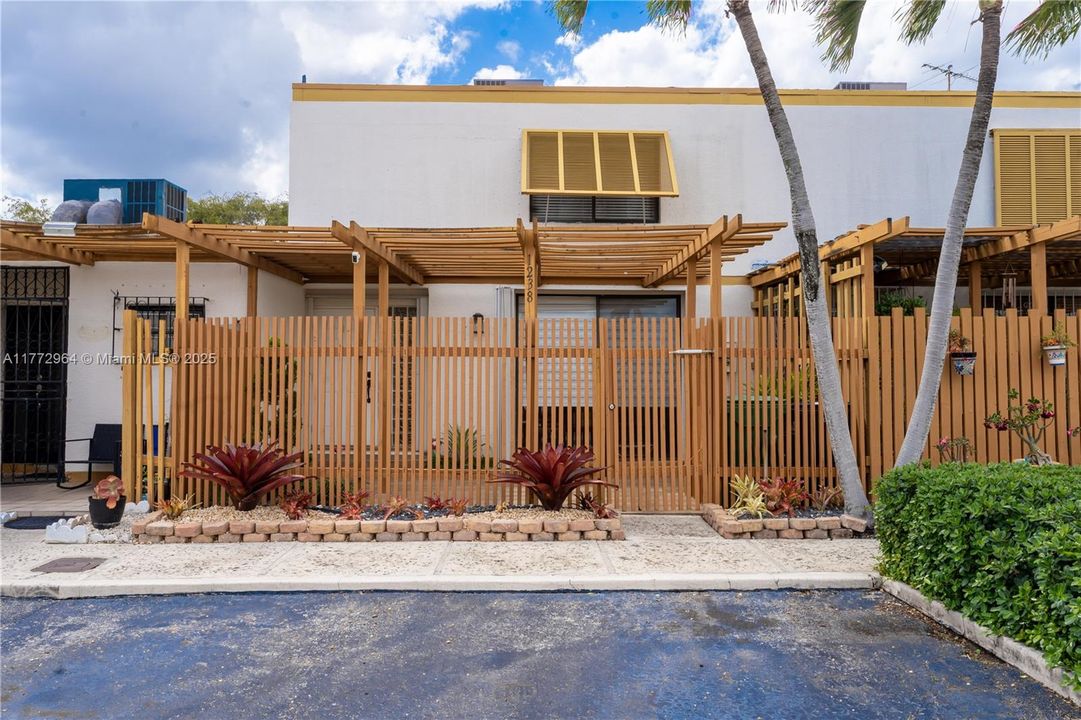 Recently Sold: $539,000 (3 beds, 2 baths, 1754 Square Feet)