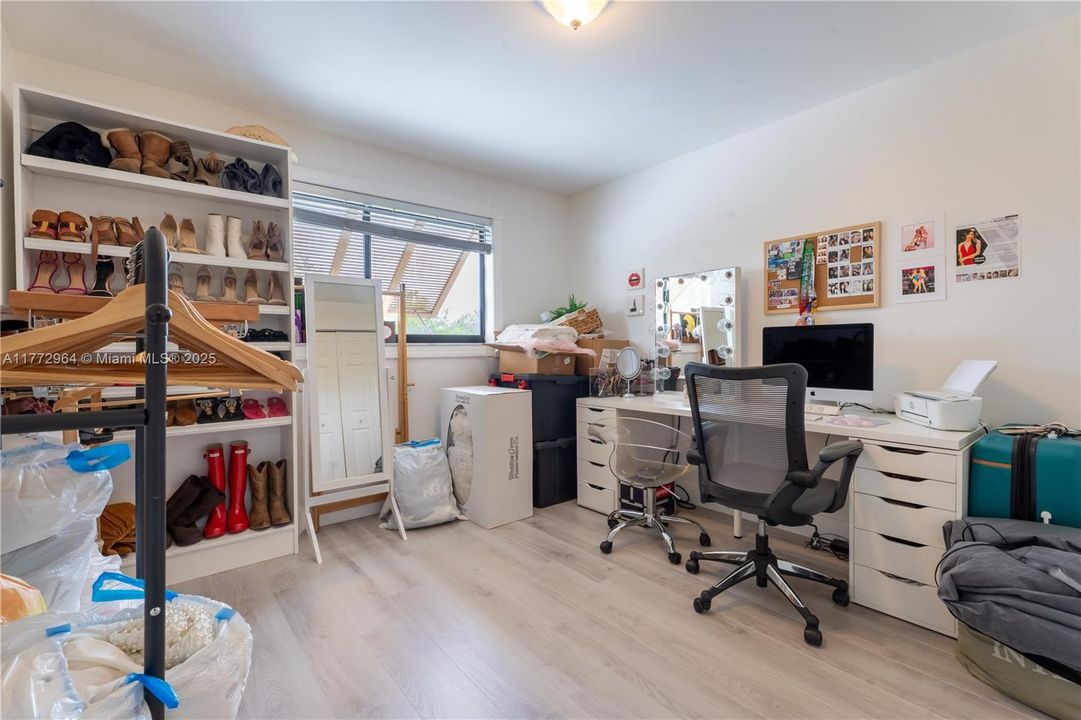 Recently Sold: $539,000 (3 beds, 2 baths, 1754 Square Feet)