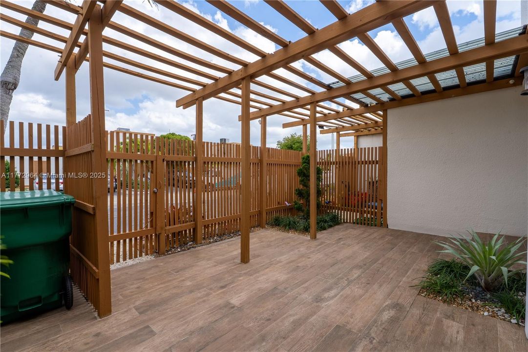 Recently Sold: $539,000 (3 beds, 2 baths, 1754 Square Feet)