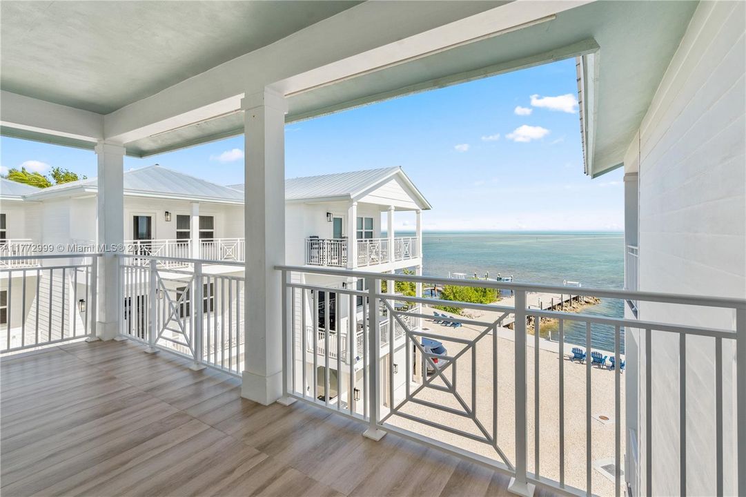 Недавно продано: $1,749,000 (3 спален, 3 ванн, 1680 Квадратных фут)