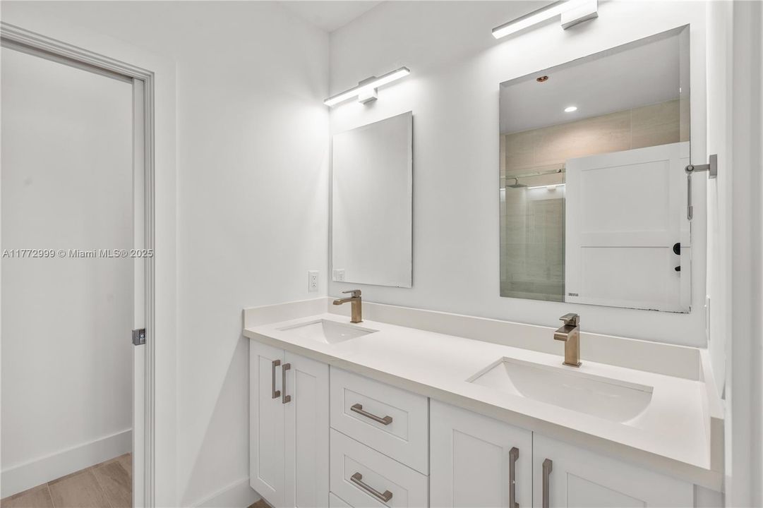 Недавно продано: $1,749,000 (3 спален, 3 ванн, 1680 Квадратных фут)