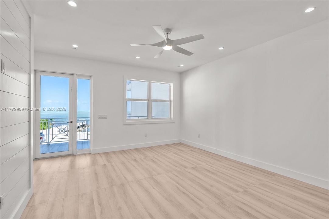 Недавно продано: $1,749,000 (3 спален, 3 ванн, 1680 Квадратных фут)