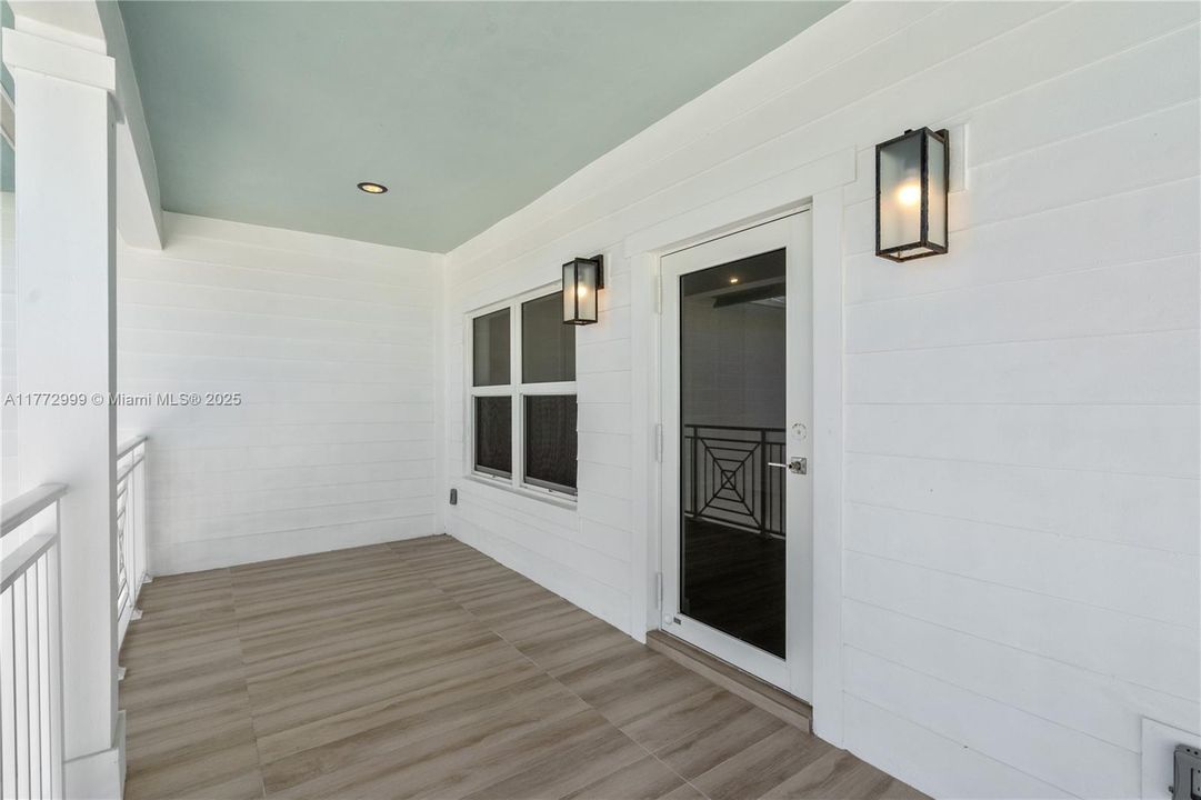 Недавно продано: $1,749,000 (3 спален, 3 ванн, 1680 Квадратных фут)