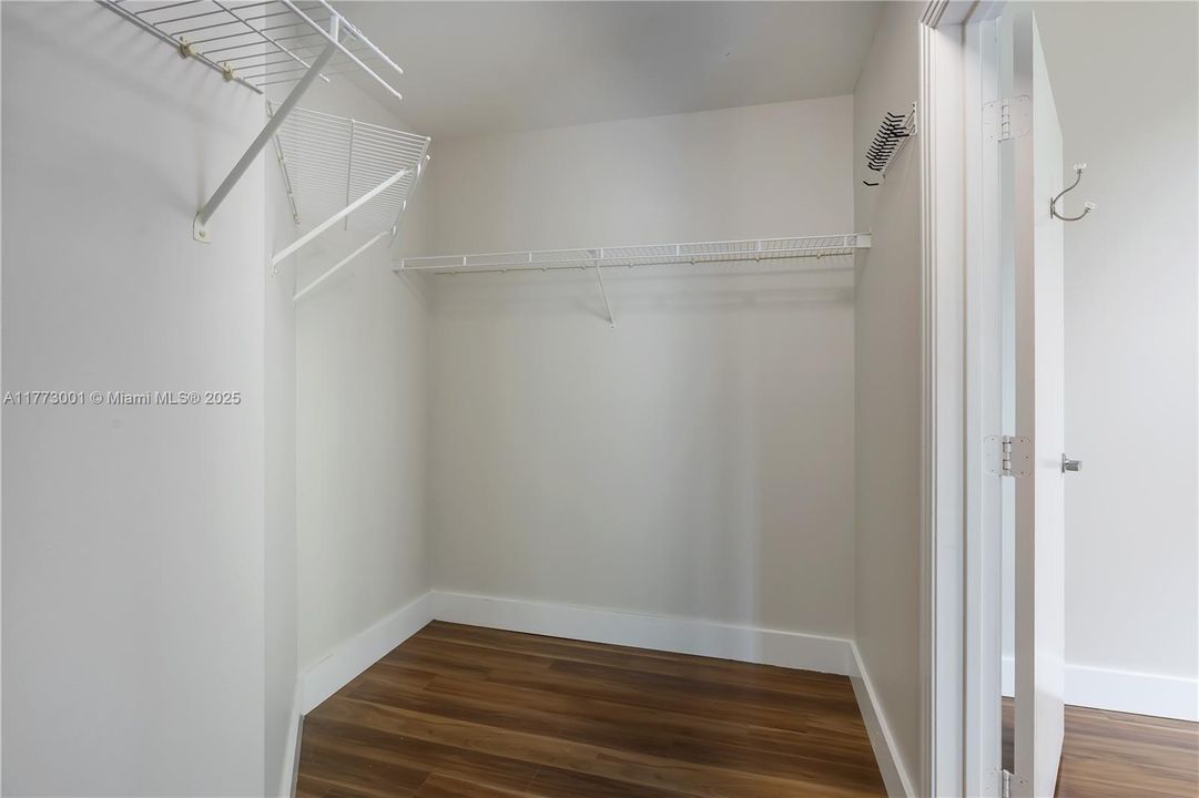 Recently Rented: $2,600 (1 beds, 1 baths, 928 Square Feet)