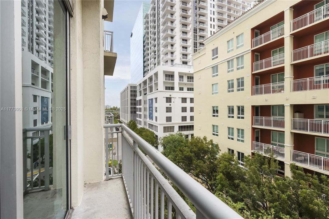 Recently Rented: $2,600 (1 beds, 1 baths, 928 Square Feet)