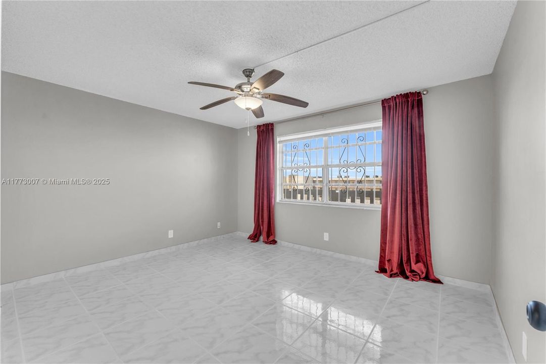 最近租的: $2,250 (2 贝兹, 2 浴室, 1190 平方英尺)