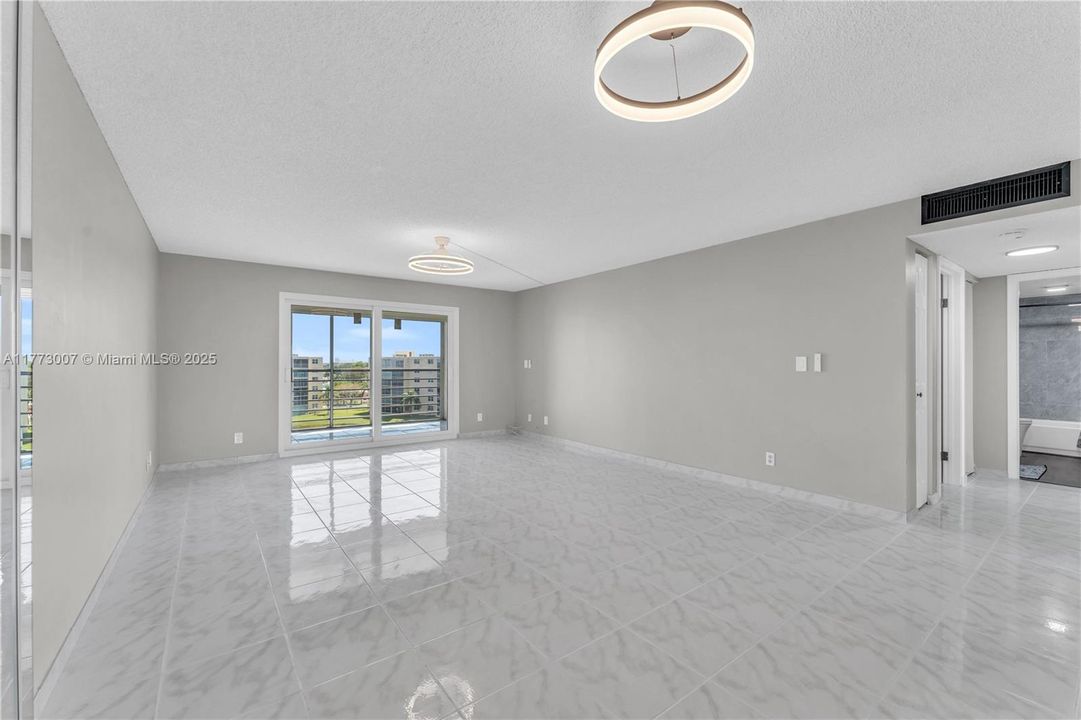 最近租的: $2,250 (2 贝兹, 2 浴室, 1190 平方英尺)