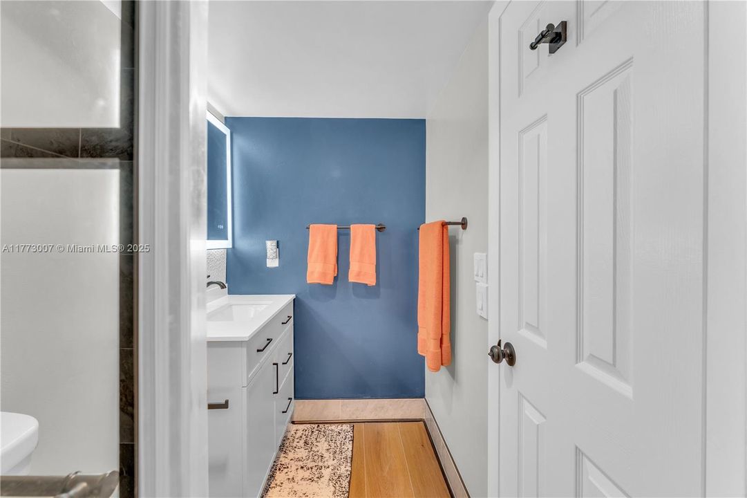 最近租的: $2,250 (2 贝兹, 2 浴室, 1190 平方英尺)