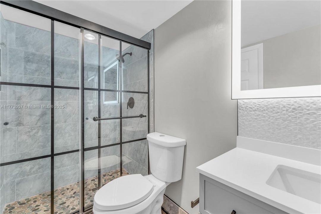 最近租的: $2,250 (2 贝兹, 2 浴室, 1190 平方英尺)