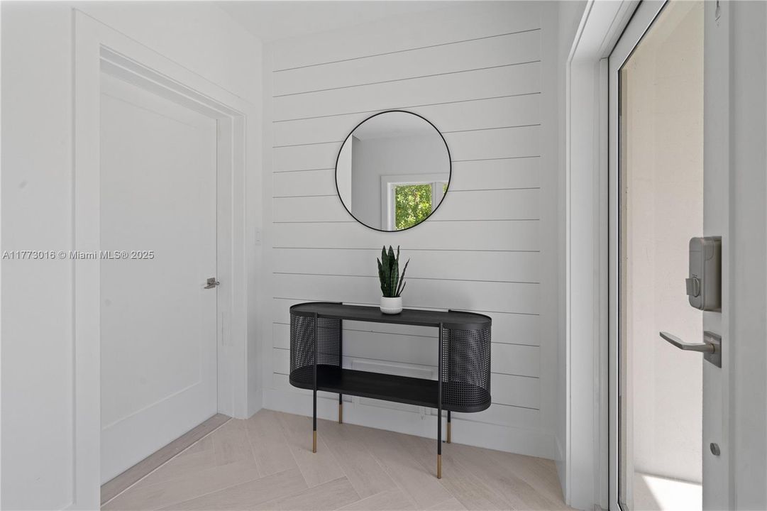 Vendido Recientemente: $1,099,000 (3 camas, 3 baños, 1680 Pies cuadrados)