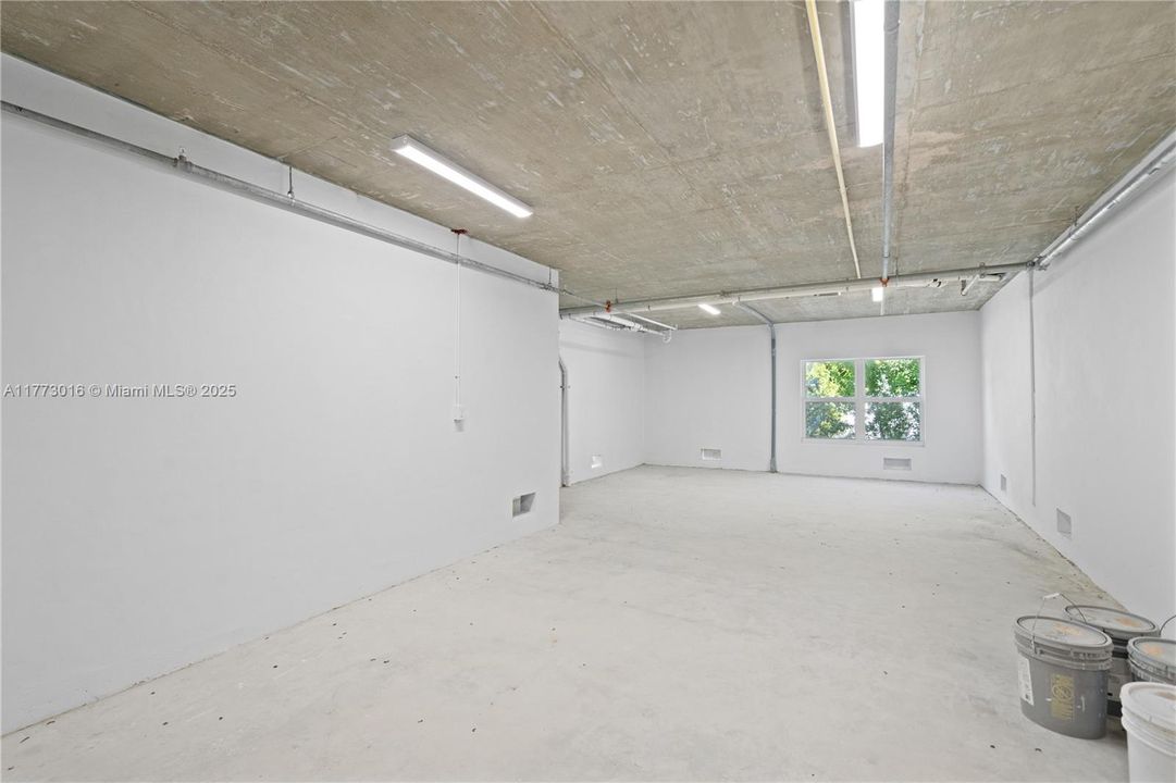 Vendido Recientemente: $1,099,000 (3 camas, 3 baños, 1680 Pies cuadrados)