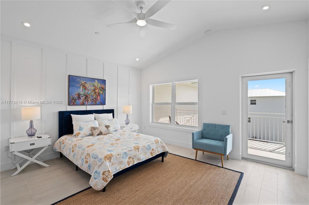 Vendido Recientemente: $1,099,000 (3 camas, 3 baños, 1680 Pies cuadrados)