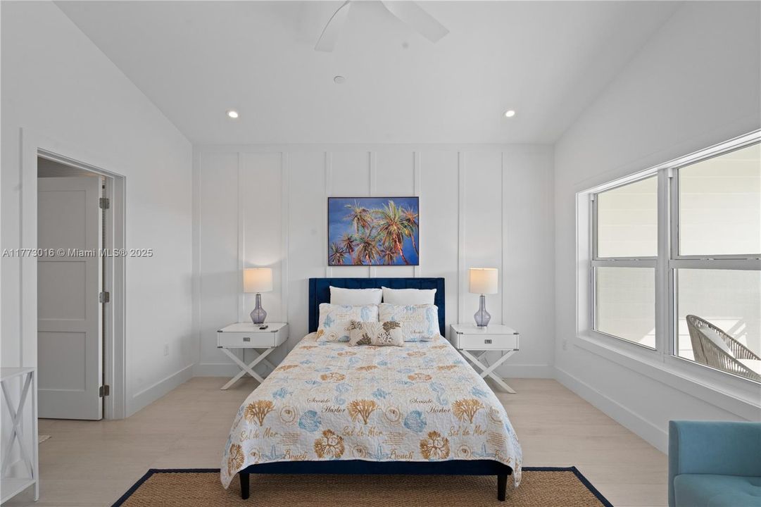 Vendido Recientemente: $1,099,000 (3 camas, 3 baños, 1680 Pies cuadrados)