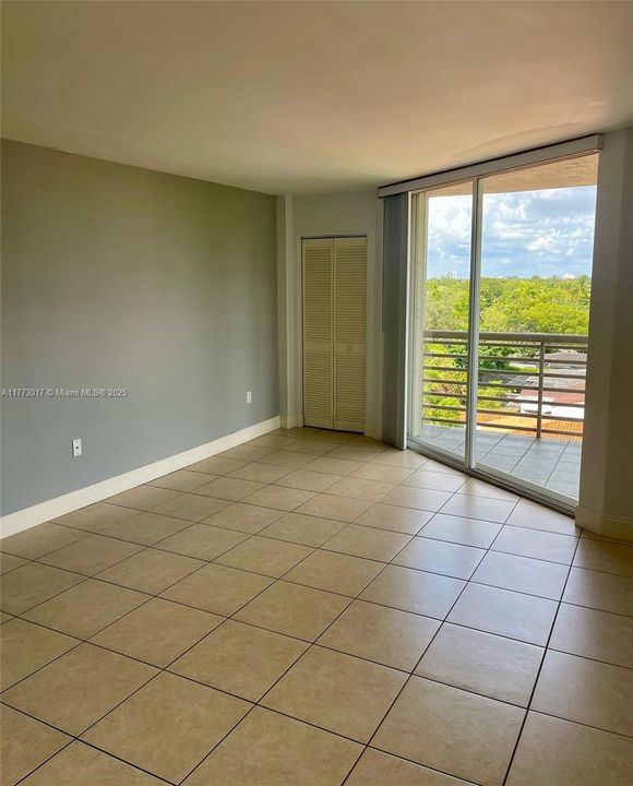 Недавно продано: $385,000 (1 спален, 1 ванн, 857 Квадратных фут)