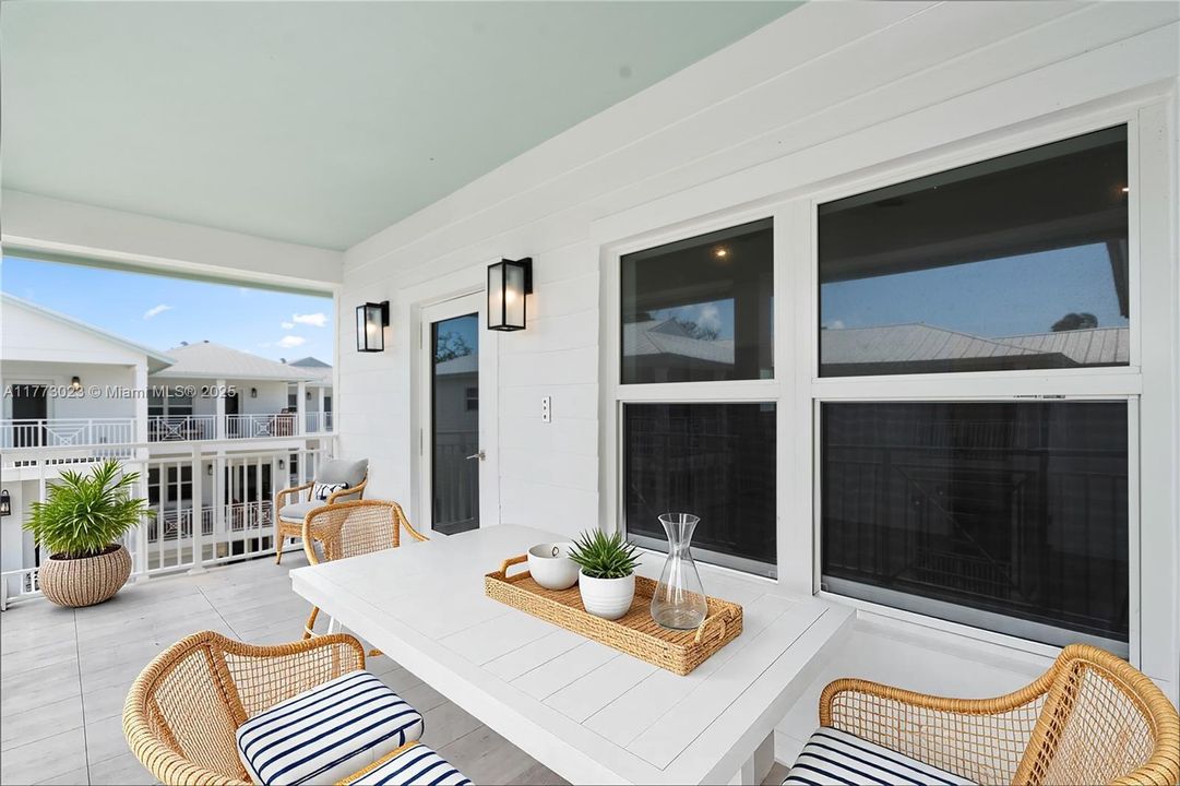 For Sale: $1,499,000 (3 beds, 3 baths, 1680 Square Feet)