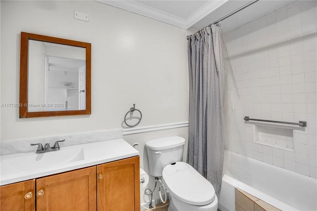 Recently Sold: $599,000 (2 beds, 2 baths, 1260 Square Feet)