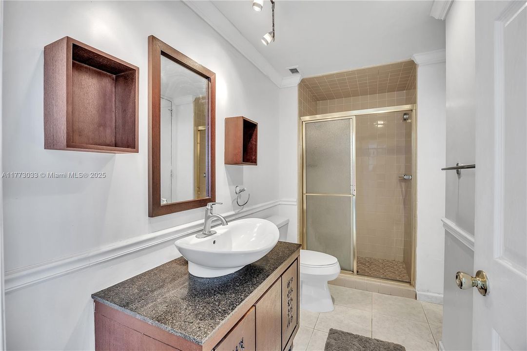 Recently Sold: $599,000 (2 beds, 2 baths, 1260 Square Feet)