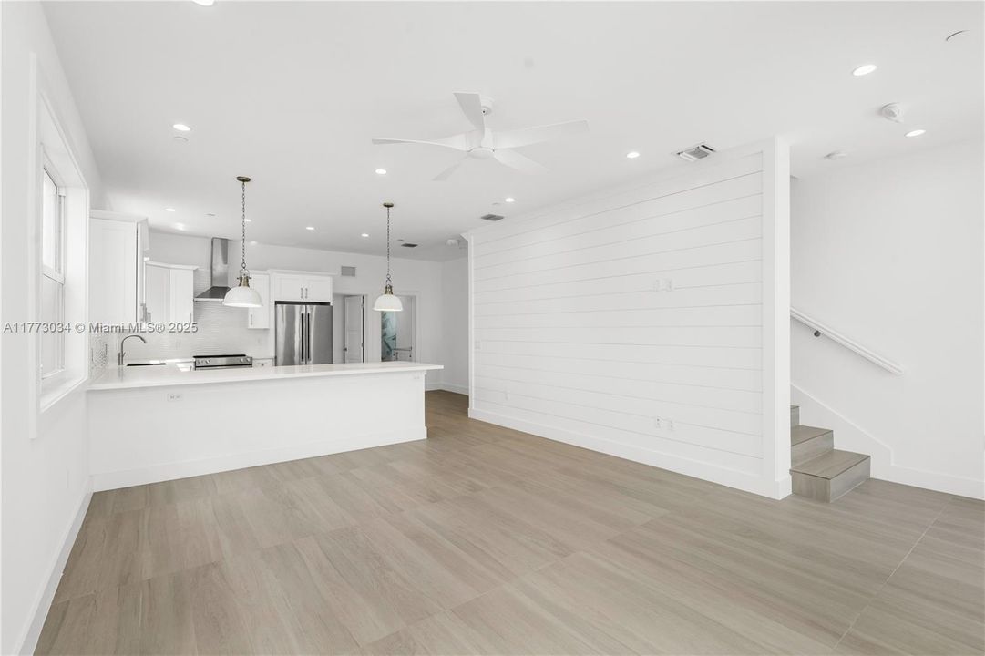 待售: $1,599,000 (3 贝兹, 3 浴室, 1680 平方英尺)