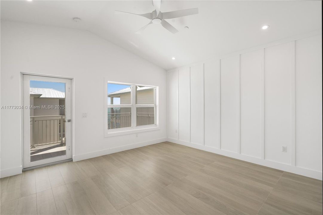 待售: $1,599,000 (3 贝兹, 3 浴室, 1680 平方英尺)