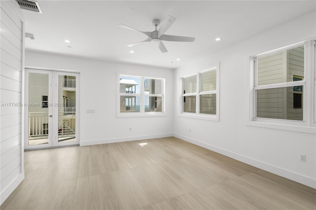 待售: $1,599,000 (3 贝兹, 3 浴室, 1680 平方英尺)