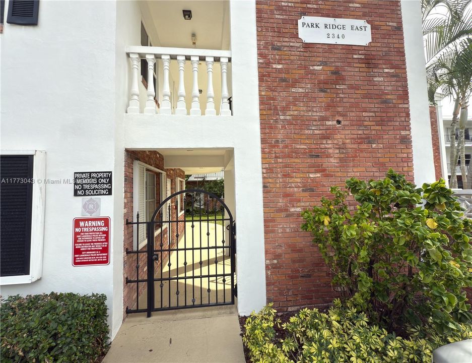 En Venta: $420,000 (2 camas, 2 baños, 1079 Pies cuadrados)