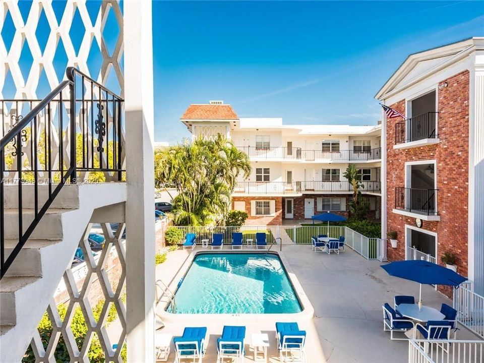 En Venta: $420,000 (2 camas, 2 baños, 1079 Pies cuadrados)